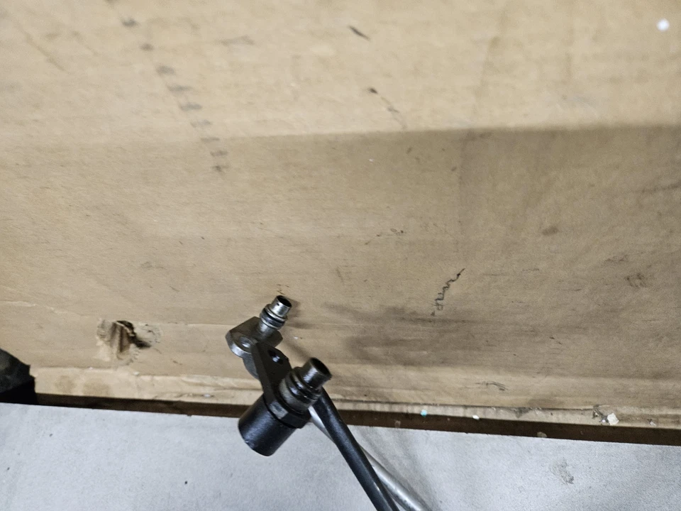 2005-2011 AUDI A6 C6 QUATTRO Oil Cooler Line Hose Assembly 3.2L 4F0317822E - Image 2 of 4