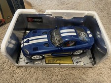 Bburago Gold Collection 1/18 Scale Die Cast 1996 Dodge Viper GTS Coupe