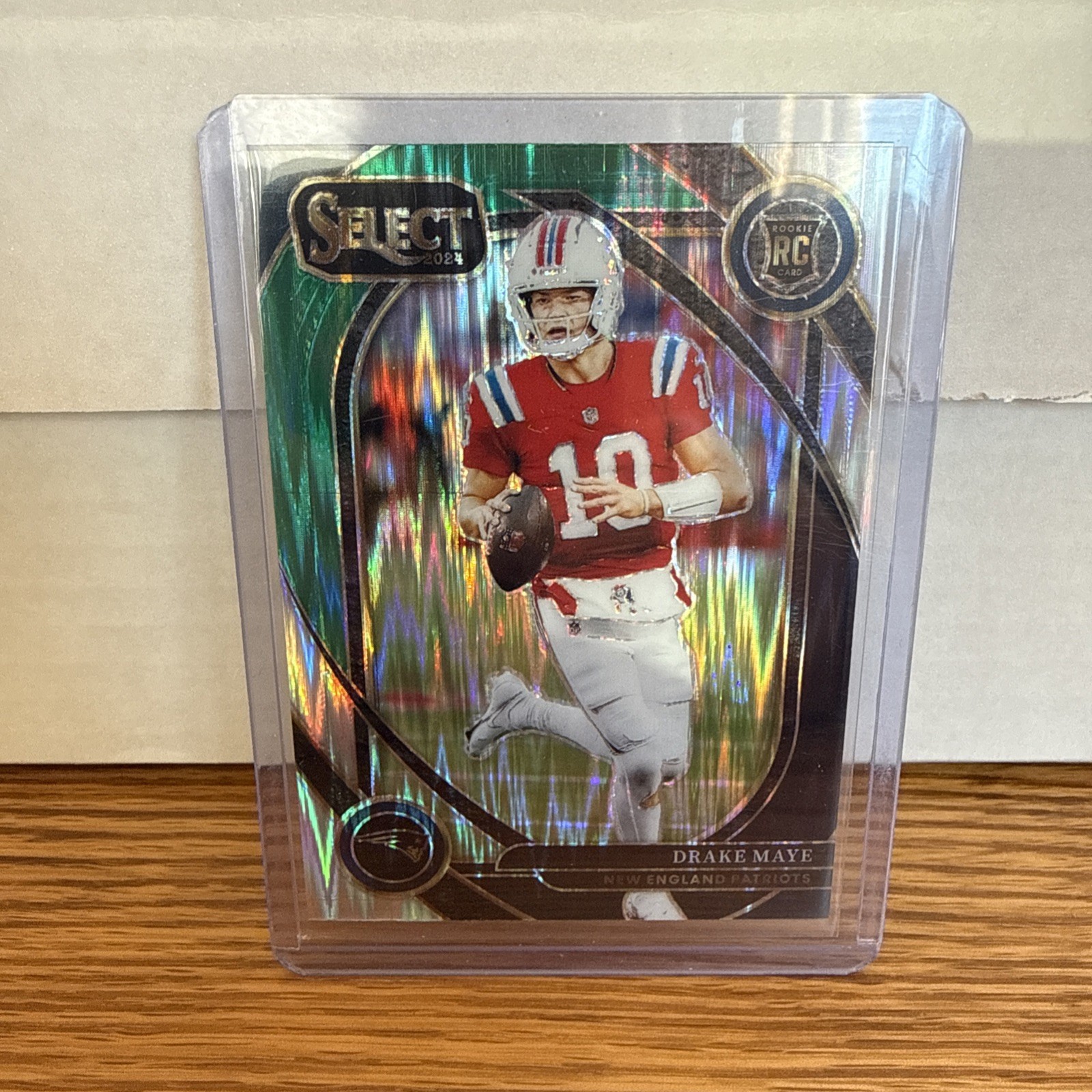 2024 Panini Select - Club Level Drake Maye #218 Black & Green Shock Prizm (RC)