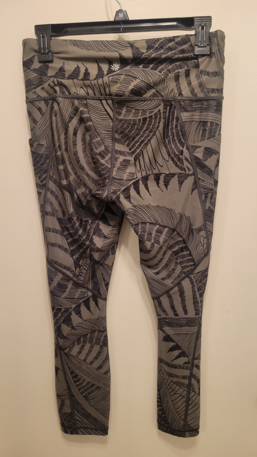 Athleta Women's Regular Leaf Pattern Ankle Leggin… - image 2