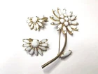 Vintage White Milk Glass Gold Tone Flower Brooch Pin And Earrings Set