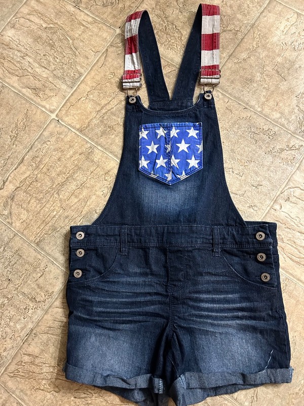 girls denim overalls stars & stripes size L  (10-12) l.e.i.
