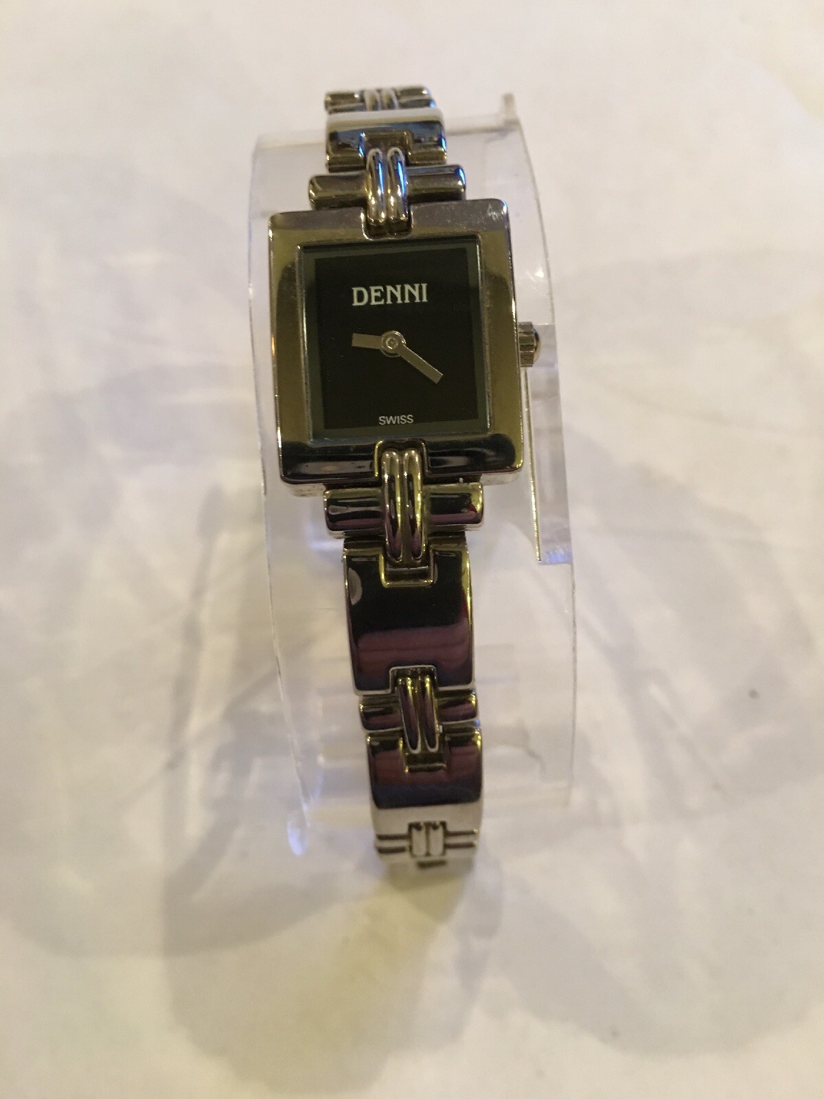 DENNI Womens” SWISS” Quartz WatchNew Battery&Guaranteed(5.56” Wrist