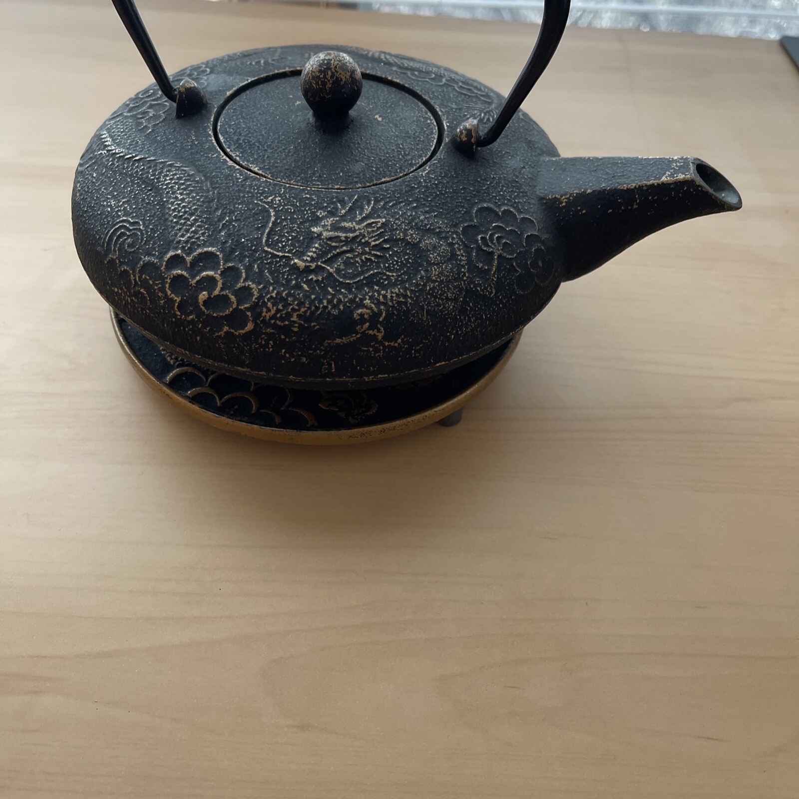 Vintage Asian Teavana heavy cast iron tea pot Made in Japan Risen