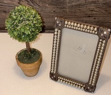 Cornice portafoto in metallo decorata con strass impreziosita da perle decorativa da tavolo