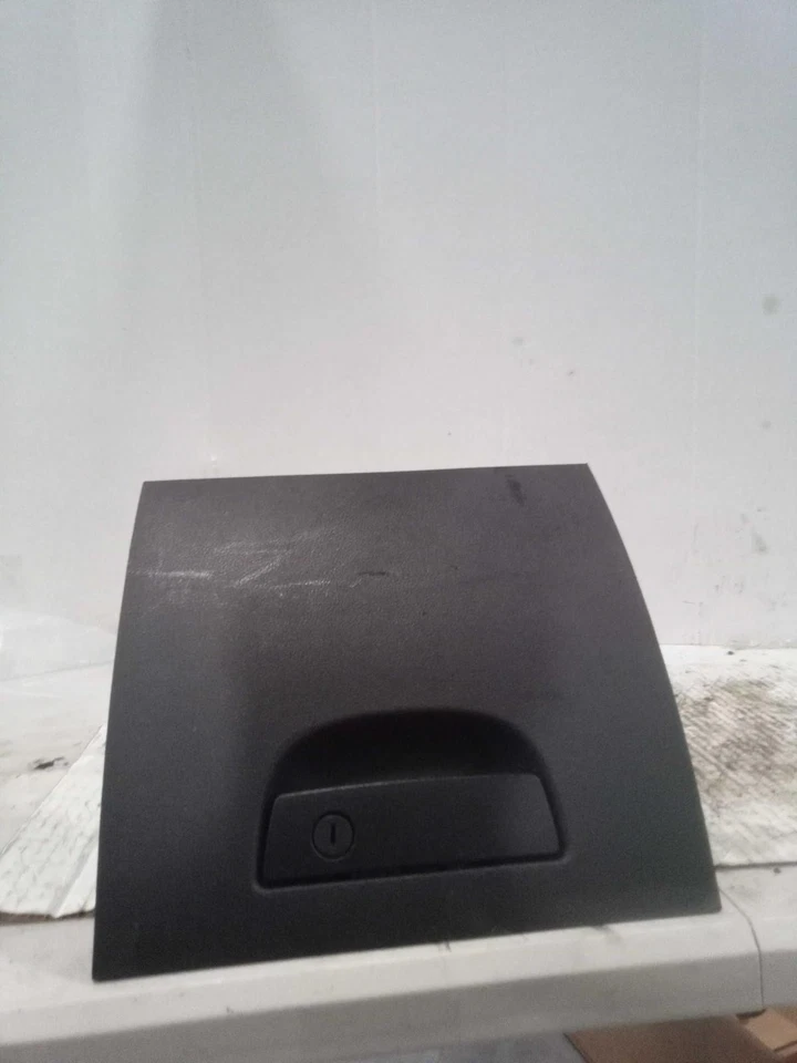 Used Glove Box fits: 2018 Jeep Wrangler Grade A - Image 2 of 4