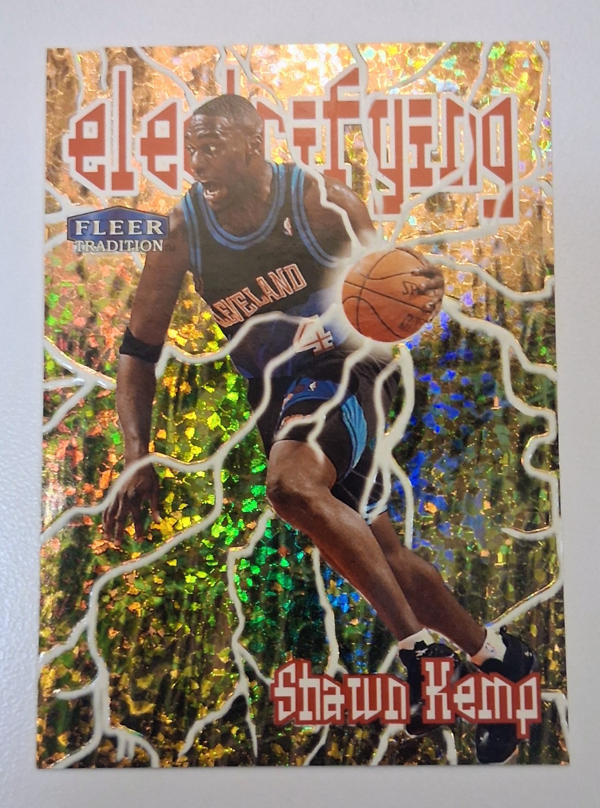 Shawn Kemp 1998 Fleer Tradition #7E Electrifying MINT CONDITION