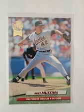 1992 Fleer Ultra # 9 MIKE MUSSINA Rookie Card- Baltimore Orioles*. rookie card picture