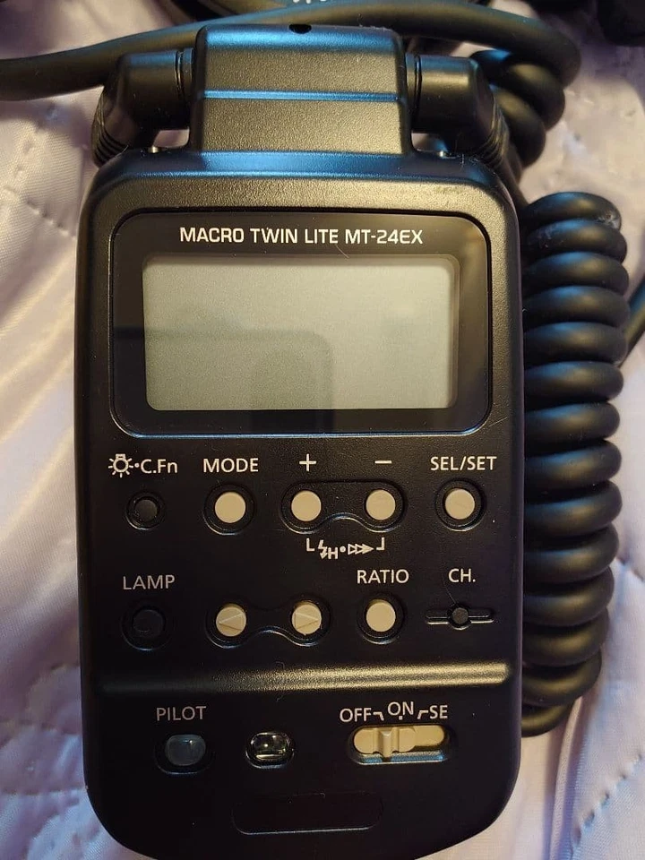 Canon MT-24EX Macro Twin Lite Speedlite Flash Unit Unused Tested No Box or Case - Image 3 of 4
