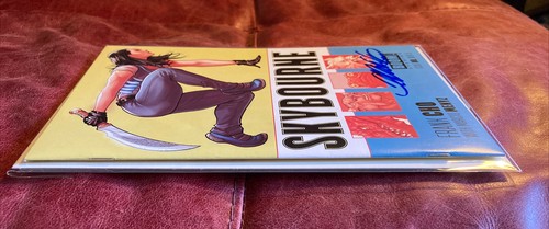Skybourne #1 Baltimore ComicCon Variant Signed By Frank Cho 2016 🔥VF+🔥 - Picture 5 of 6
