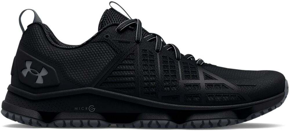 Under Armour Micro G Strikefast Sneakers in Black Pitch Grey Brand New