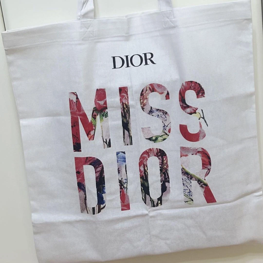 Sac fourre tout Christian Dior Miss Dior édition limitée nouveauté cadeau