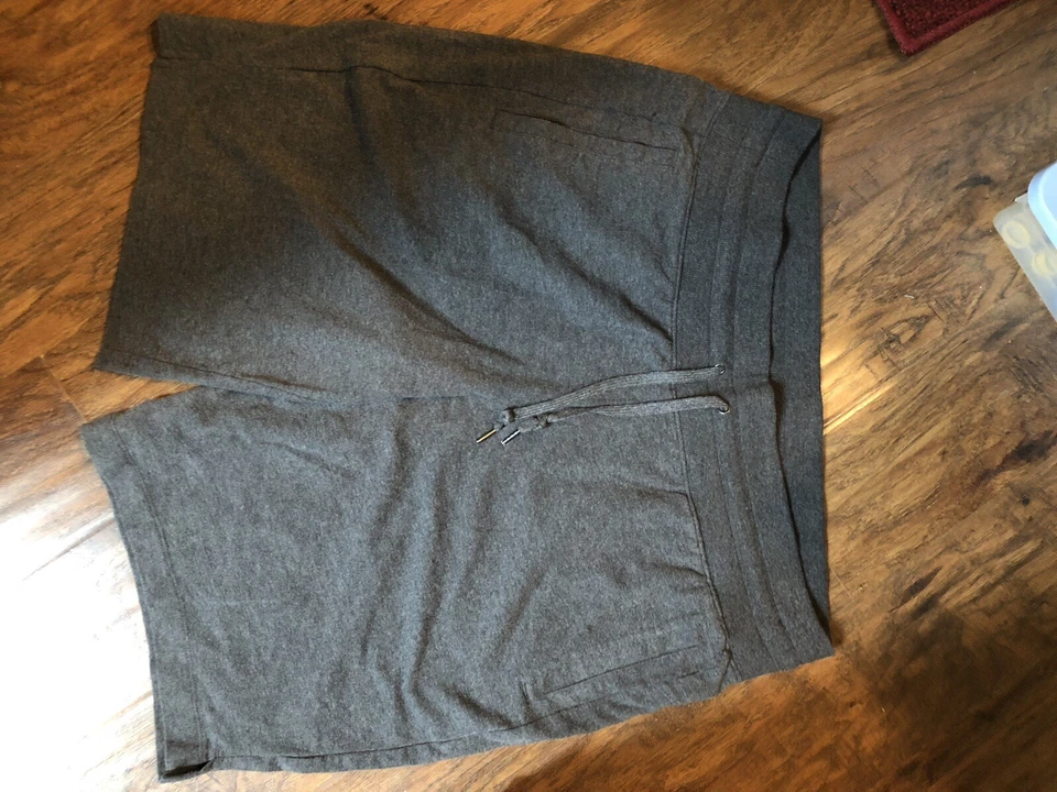 Pantalones cortos Tek Gear de tiro alto talla pequeña grandes Foto 2 de 2