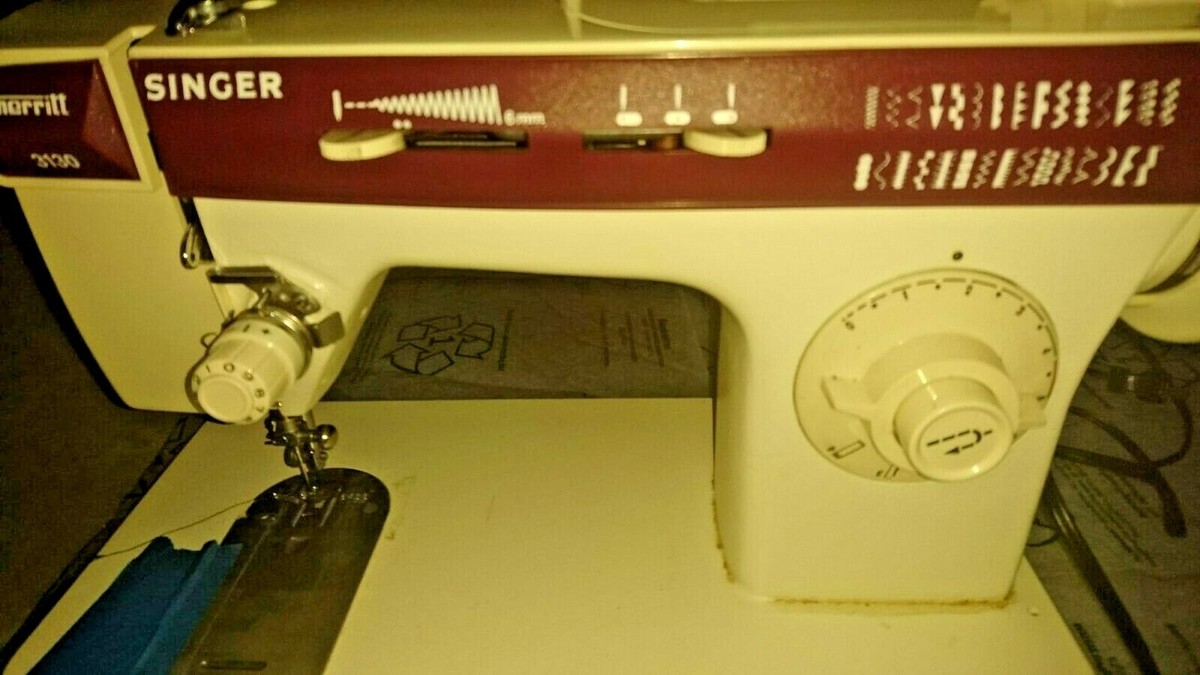 Vintage Singer Merritt 3130 Sewing Machine w/ Pedal + Luxury Vintage Singer Merritt 3130 Sewing Machine w/ Pedal + Luxury