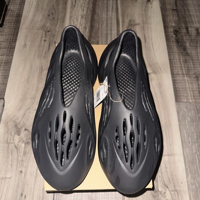 YZY FOAM RNR (ONYX) SZ.12 