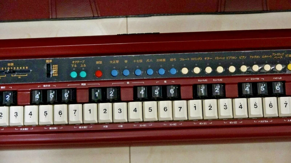 Gift Ideas: SUZUKI TES-370 NOBARA Electronic Taishogoto KOTO SYNTH + Case - Image 3 of 4