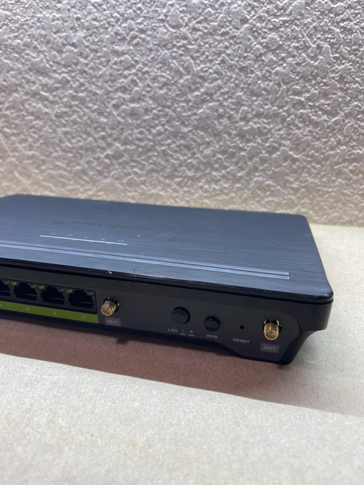 Athena-EX RE2600M High Power AC2600 Wi-Fi Range Extender *no antennas* - Image 4 of 4