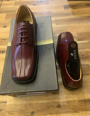 Zota Classic Oxfords Size 9 Men display picture 1