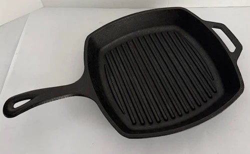 Vintage Lodge Cast Iron Square Griddle Pan Skillet Grill ~ 8SGP  10"~ USA