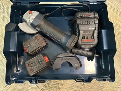 BOSCH Akku-Winkelschleifer GWS 18-125 V-LI inkl. 2 Akkus, Ladegerät & L-BOXX