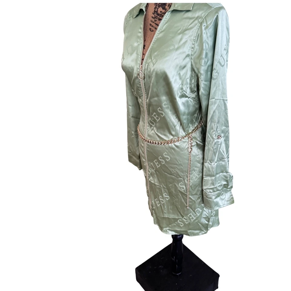 Mini Vestido Guess Verde Claro Sedoso Cremallera Completa Manga Larga Logo Estampado Camisa Vestido Foto 2 de 4