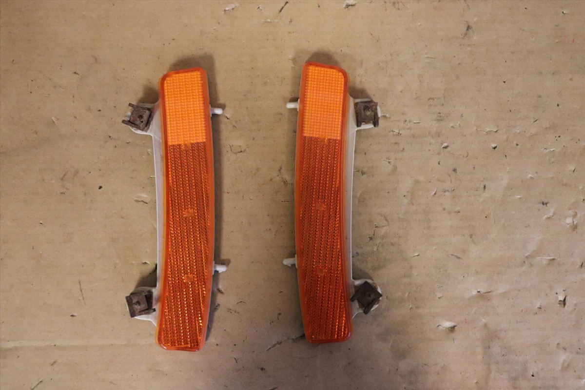 2003-2005 Nissan 350Z Z33 Front Bumper Reflector Side markers OEM