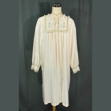 Vintage Barbizon Satin Floral Embroidered Prairie Granny Nightgown Peignoir M