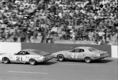 Richard Petty had pole position and finished third David 1974 Old Photo 5