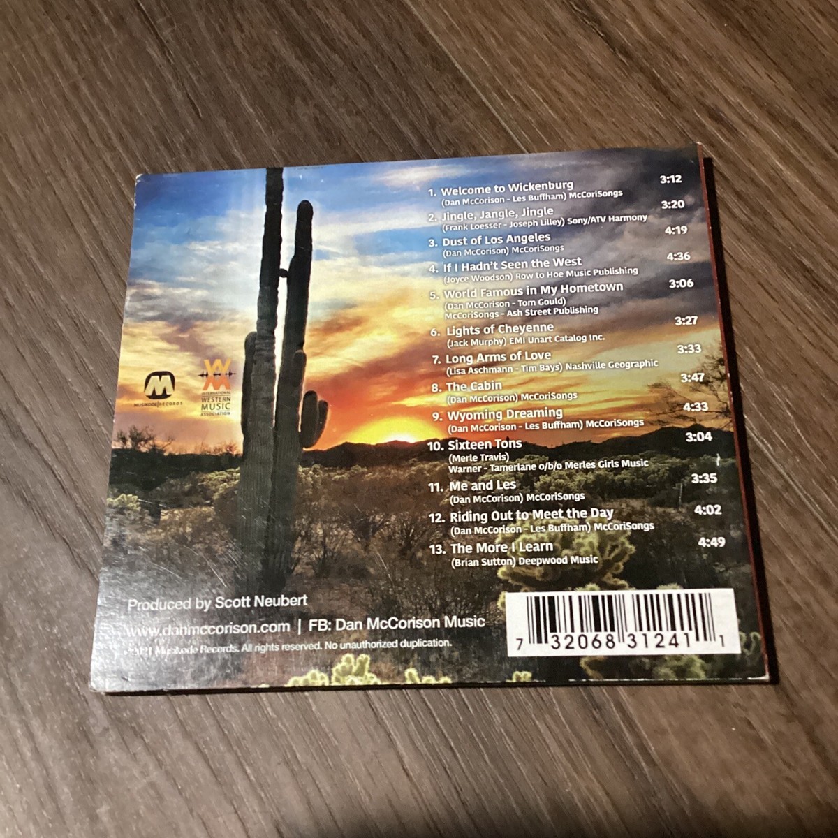 Dan McCorison - Me And Les (Audio CD 2021) | eBay