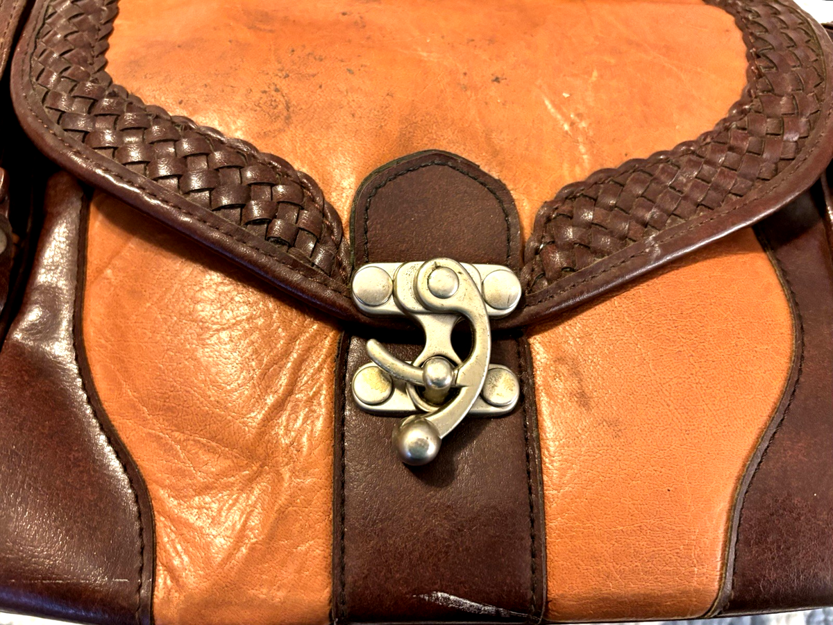 MCM ボディバッグ レザー ブラウン MCM（エムシーエム）の「〈クラシック〉N/S クロスボディバッグ