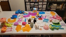 HUGE Lot of Zhu Zhu Pets  Accessories w/ 4 Pets  Playsets - All Work See Pics
