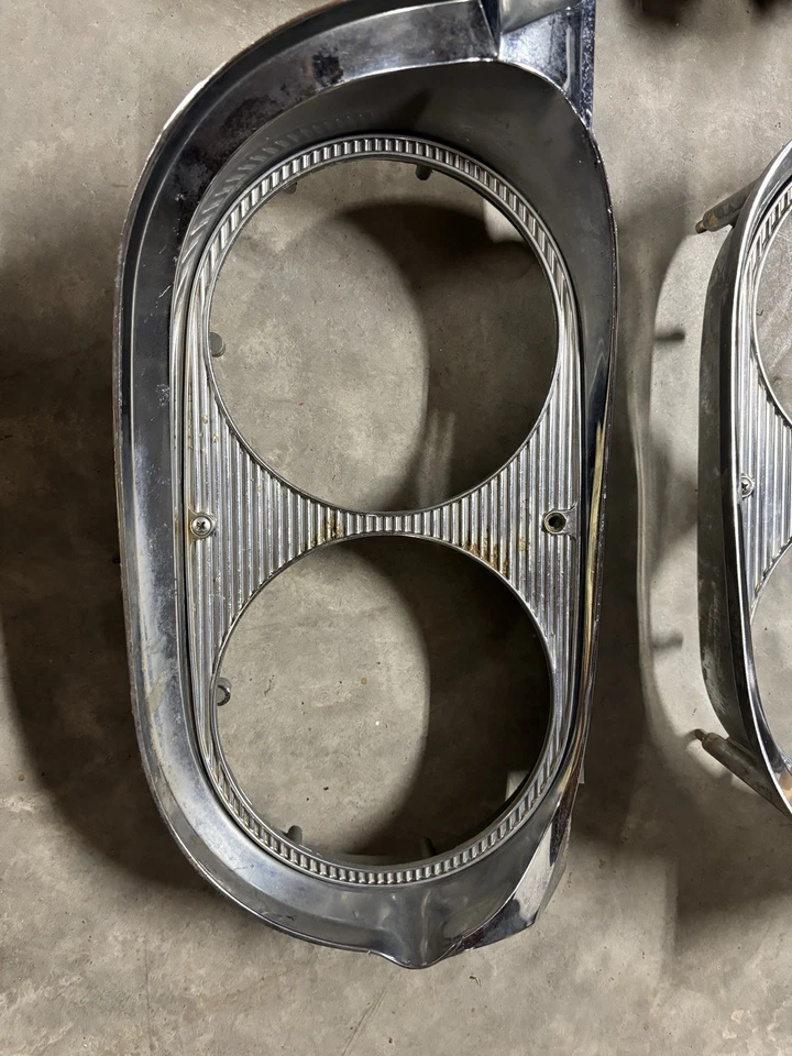 FARO ASSE completo lado izquierdo y derecho Ford Thunderbird 1961 a 1963 usado Foto 3 de 4