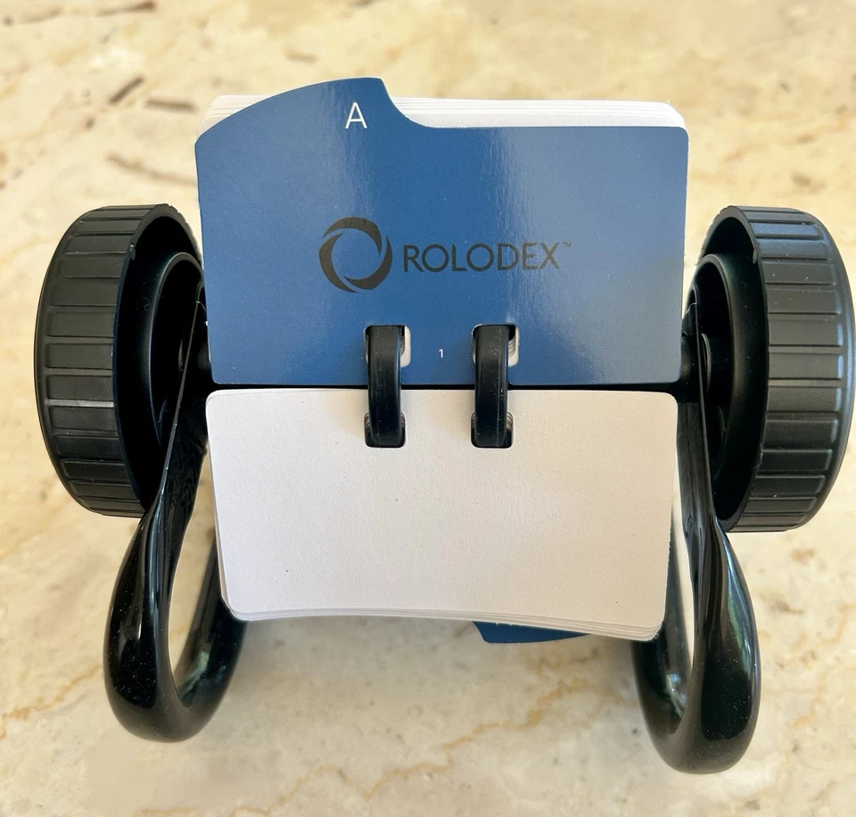 Rolodex Open Rotary Card File contiene 250 1 3/4 x 3 1/4 tarjetas negras 66700 nuevo OBox Foto 2 de 4