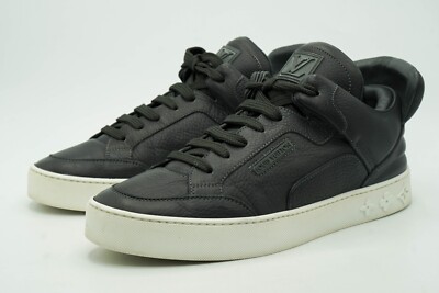 LOUIS VUITTON KANYE WEST DON USED SIZE LV 7 US 8.5 LOUIS VUITTON KANYE WEST DON USED SIZE LV 7 US 8.5