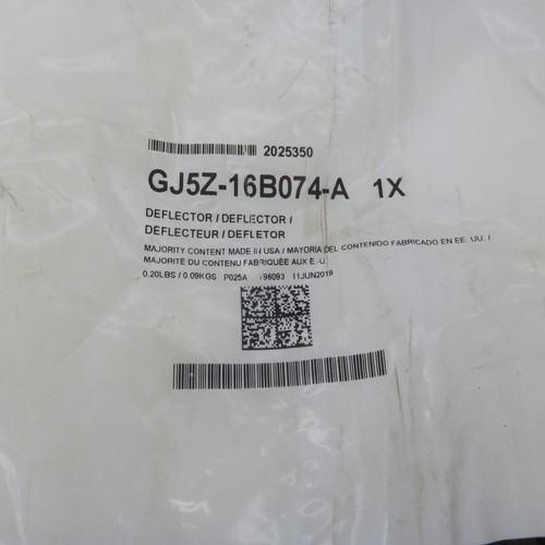 Ford OEM 2017-2019 Escape Right Deflector GJ5Z-16B074-A Black NEW - Picture 6 of 6