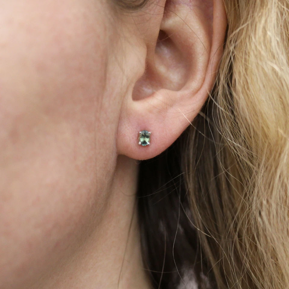 0.5 克拉天然亚历山大石纯 14k 白金单颗椭圆形耳钉 5 毫米 — 第 3/4 张图片