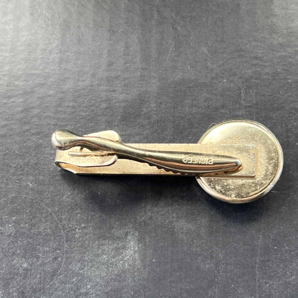 Vintage Signed PIONEER Tie Clip Reverse painter Marlin Gold Tone - Image 4 of 4
