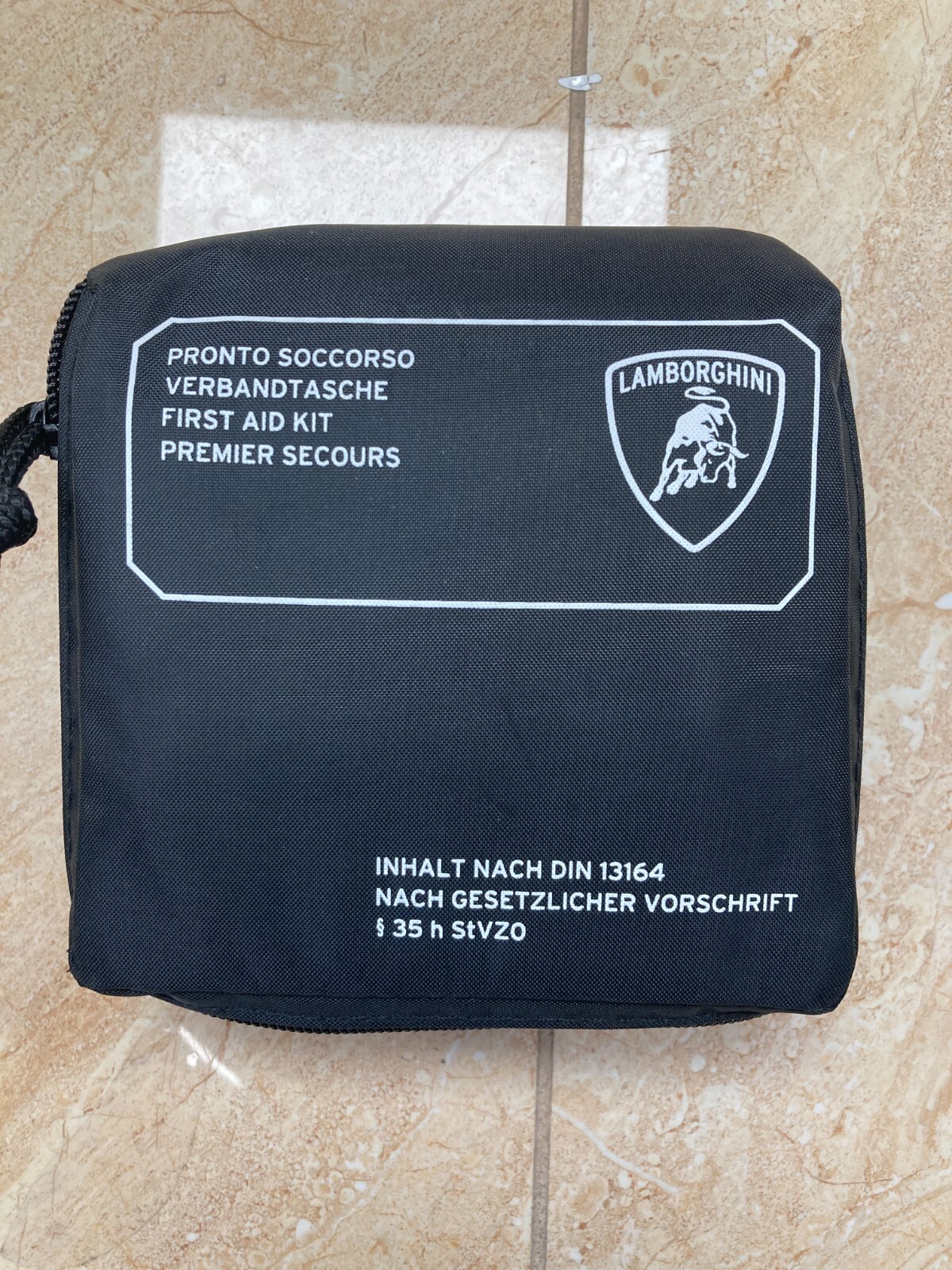 LAMBORGHINI URUS FIRST AID KIT GENUINE OEM #826349 BRAND NEW 4ML.860.282