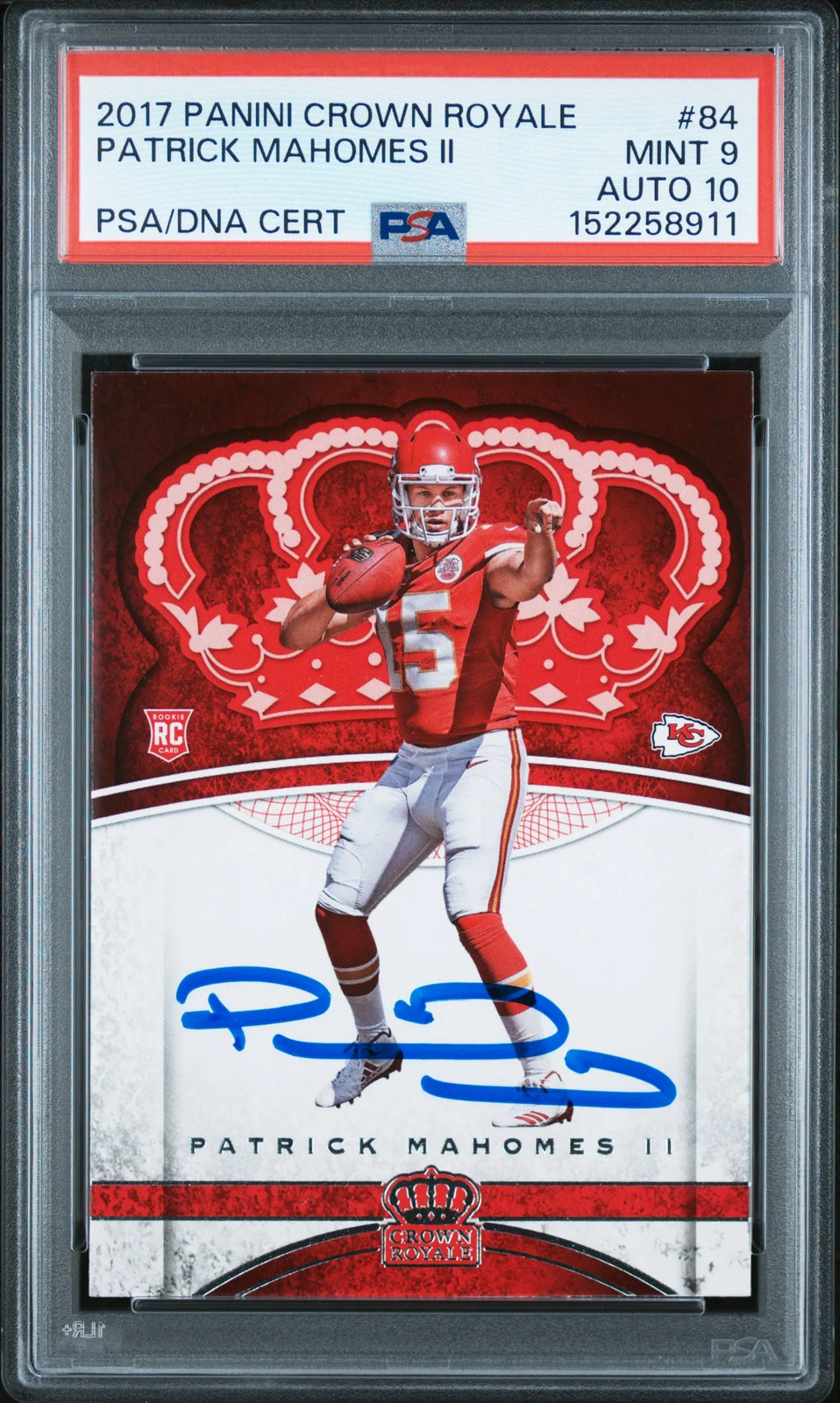 2017 Panini Crown Royale Patrick Mahomes II #84 PSA 9 Auto 10
