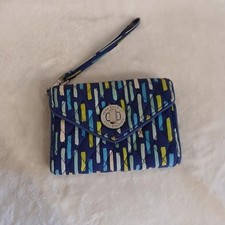 Vera Bradley Katalina Blues Quilted Cotton Smartphone Wristlet Turn Lock Wallet