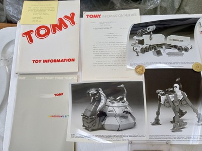 TOMY 1984 Dealer Retailer Toy Fair PRESS KIT Catalog STARRIORS ZOIDS POCKET CARS