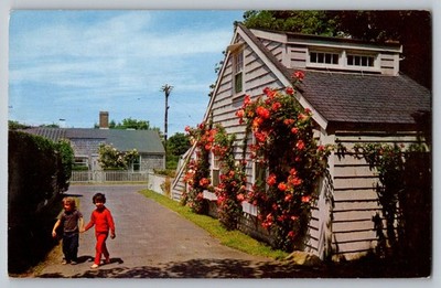 Postcard - Narrow Lanes And Beautiful Roses Nantucket Island, Mass.