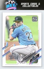 2021 Topps #31 Brandon Kintzler Employee Edition