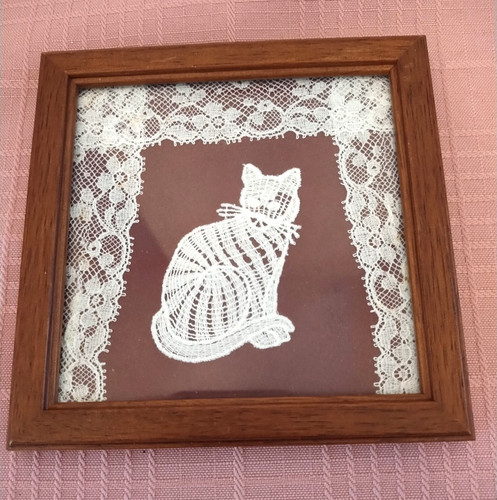 Bruges Lace Framed Piece Cat  5" x 5"