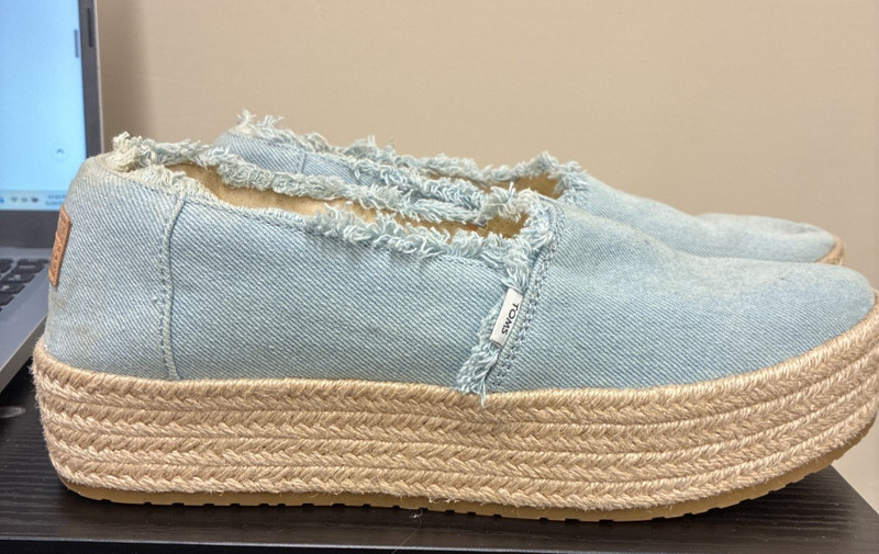 TOMS 'Blue Denim Espadrilles Women’s US 9
