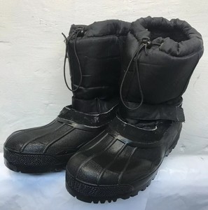 mens snow boots size 13