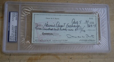 PSA/DNA CERTIFIED OSCAR DE LA RENTA SIGNED CHECK AUGUST 5 1971 COLLECTIBLE