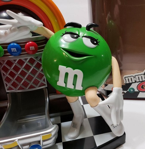 M&M's Rockin Roll Café, Dispensador de Caramelos Edición Limitada Coleccionable Rojo y Verde - Imagen 3 de 12