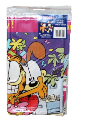 NEW IN PACKAGE 2006 GARFIELD PLASTIC  TABLECOVER 54'' X 96''