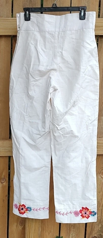 Pantalones blancos florales bordados cintura alta Carolina K talla S Foto 3 de 4